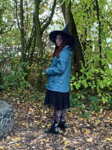 Photo d'une jeune fille déguisée pour Halloween